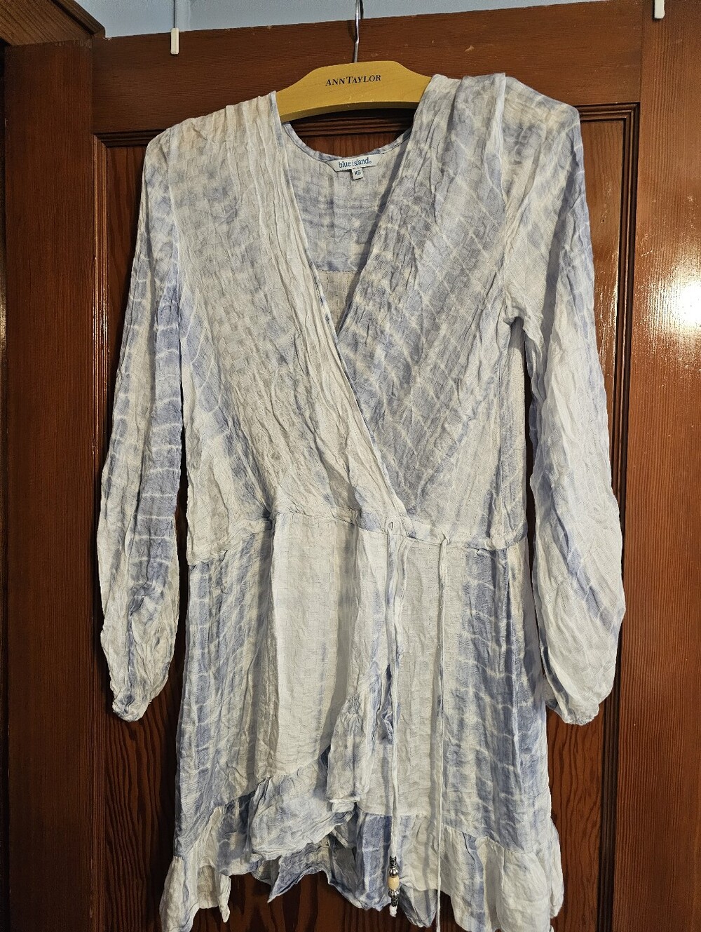BEAUTIFUL SOFT BLUE & WHITE WRAP SWIM SUIT COVER SZ XS